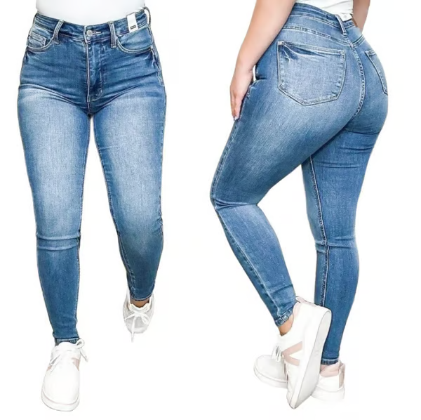Mid-Rise Vintage Wash Boyfriend Fit Jeans