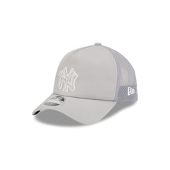 New York Yankees 2026 Batting Practice Colorway 9FORTY APEX Trucker Hat