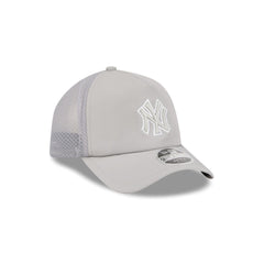 New York Yankees 2026 Batting Practice Gray 9FORTY APEX Trucker Hat