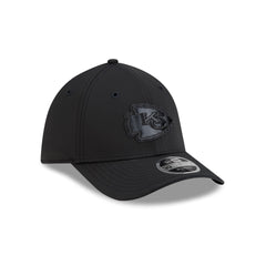 Kansas City Chiefs 2026 Sideline Black 39THIRTY M-Crown Stretch Fit Hat