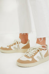 Extra White Natural Sahara V-10 Sneakers