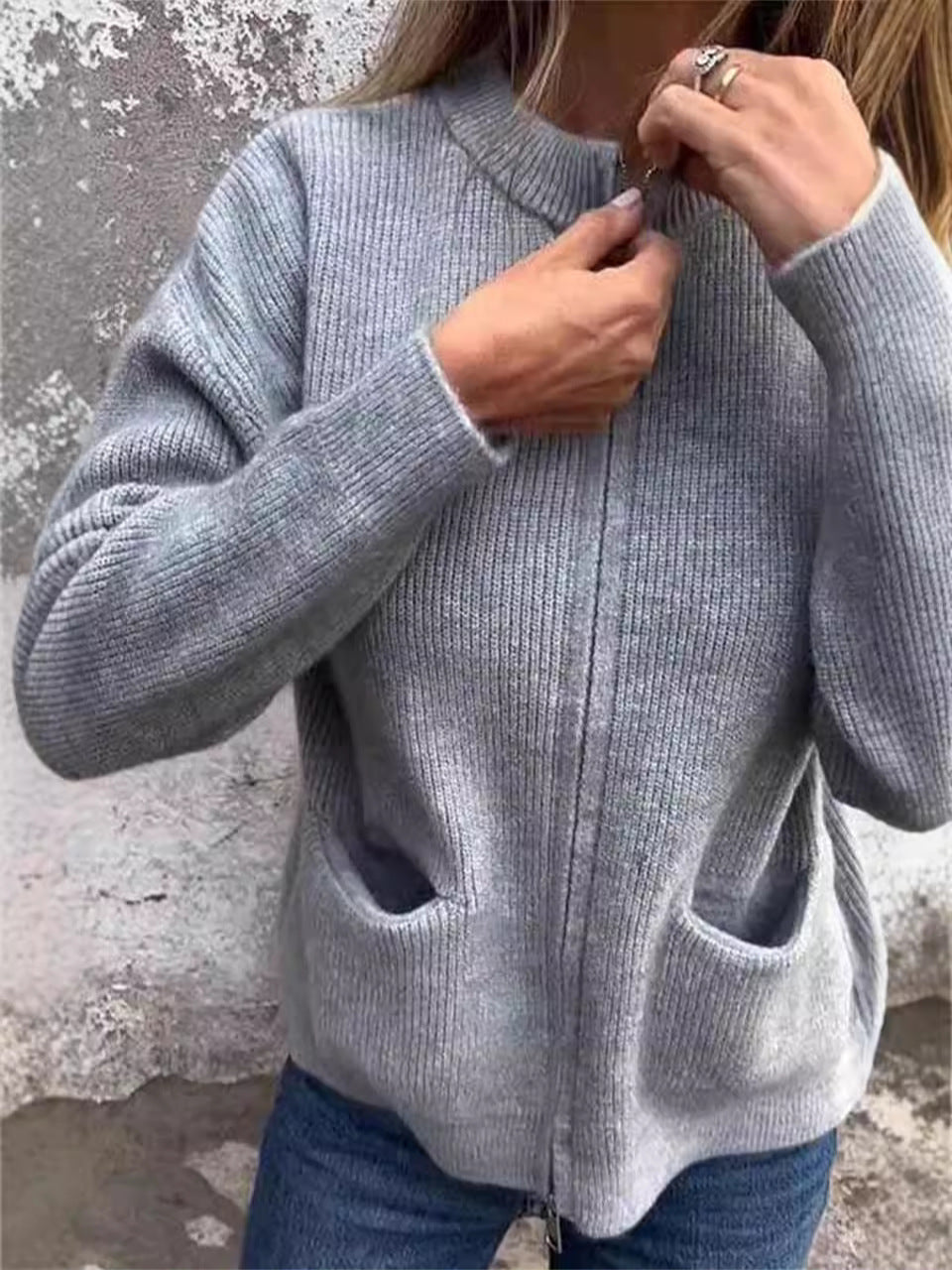 Round Neck Zipper Knitted Jacket