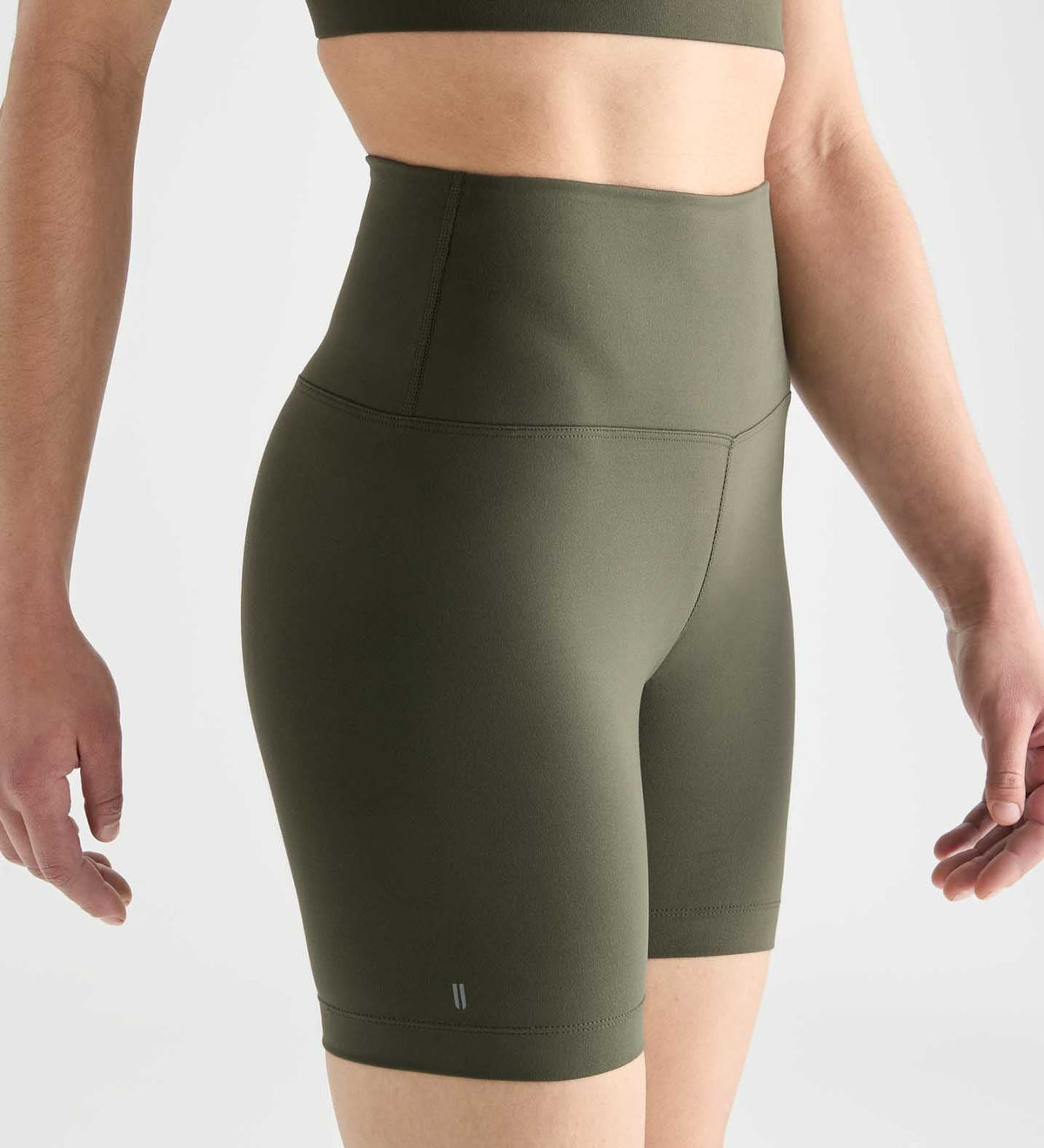 Women's High-Rise Matte Short 6