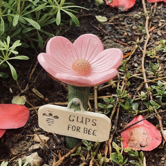 Flower-shaped resin bee watering station